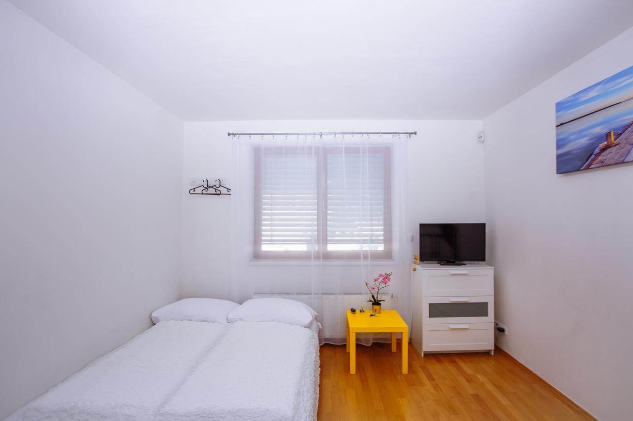 Beautiful Apartment In Central Residence 布拉格 外观 照片